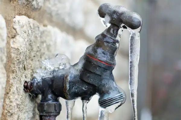 %Imagetitle% | 3 Mountains Home Services 3 Mountains Home Services plumbing winterization and inspection in Portland, OR. A frozen hose bib (an outdoor spigot) that is not prepared for the frost and is frozen over, damaging the pipes.