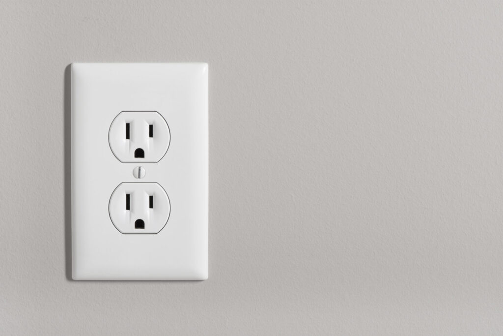 How to Save Energy with Smart Electrical Outlets